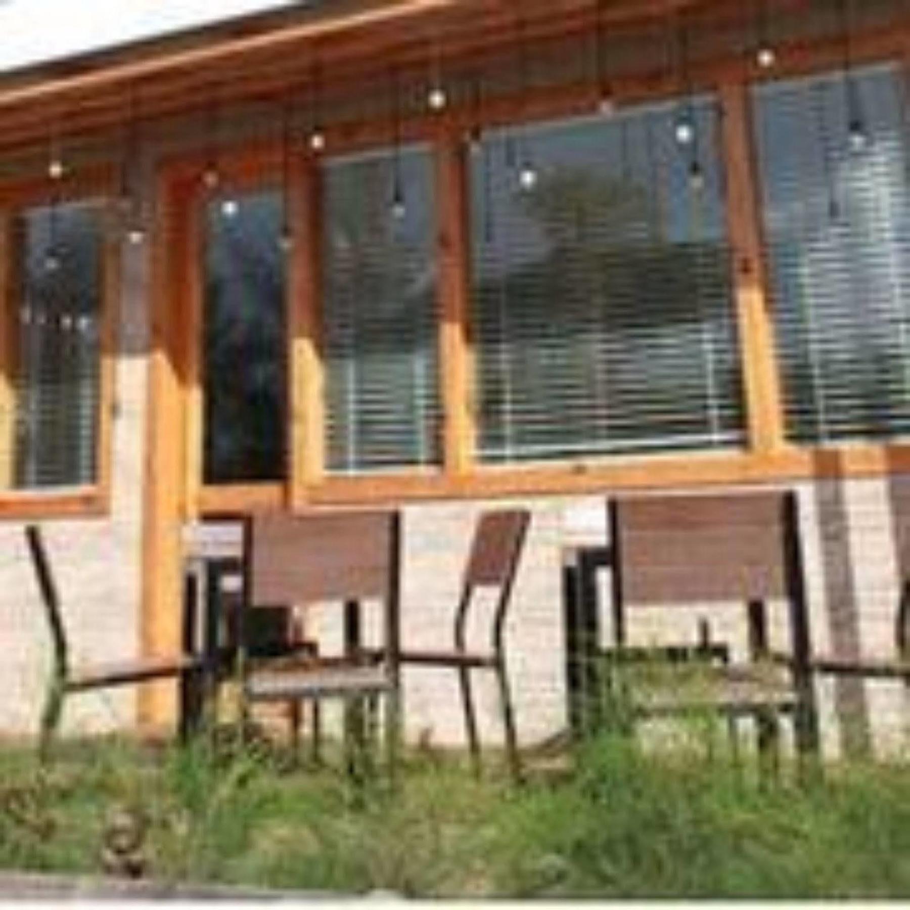 Pine Lodge Male Exterior photo